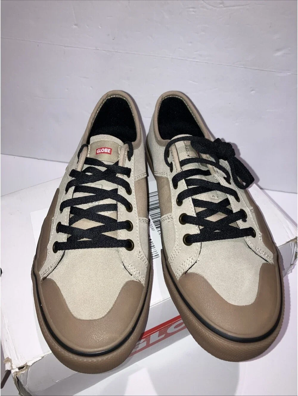Globe Skateboard Shoes Surplus Sesame/Gum Men’s Size 8 NEW